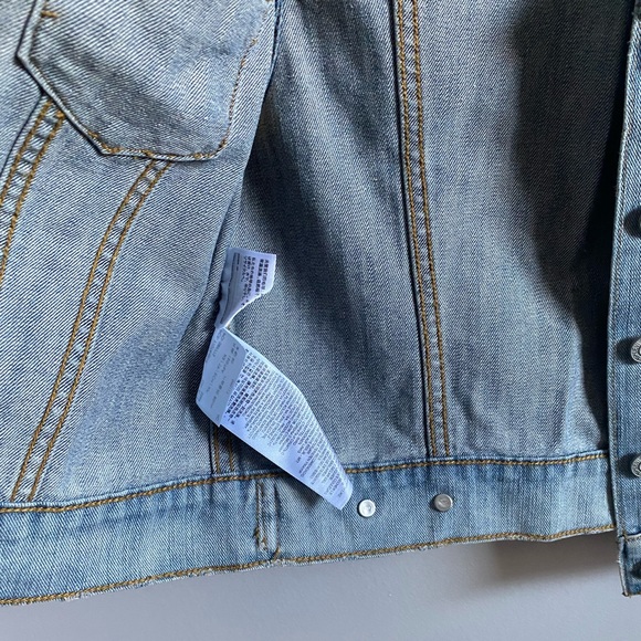 Levi’s Denim Vest - Picture 4 of 6